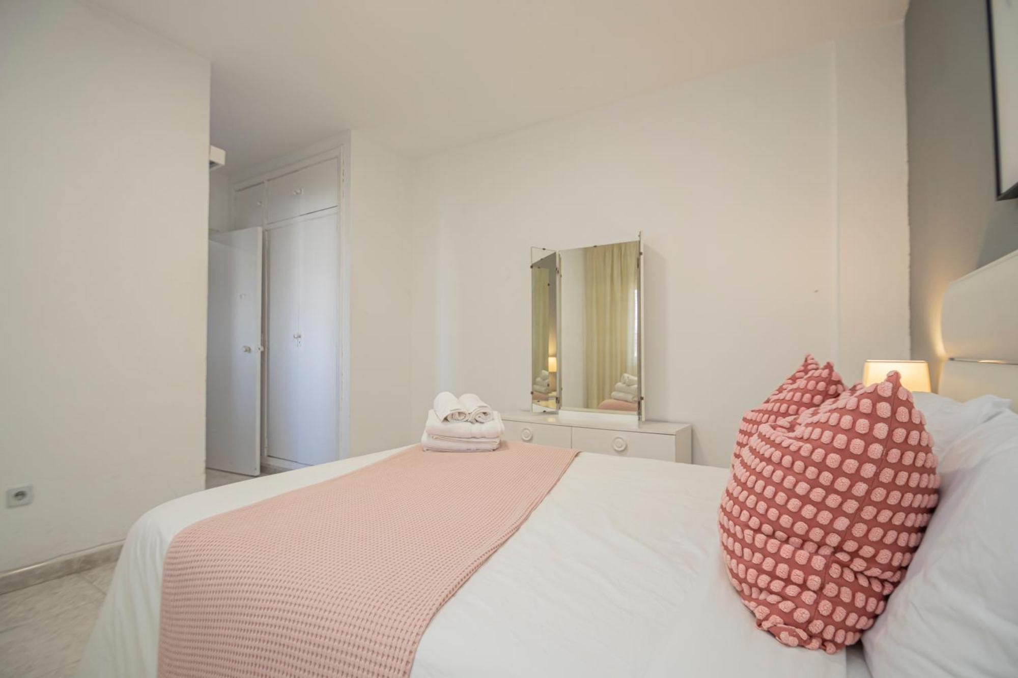 Апартаменти Perfect Getaway In Triana - 15M Walk Giralda Севілья Екстер'єр фото